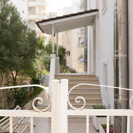 Agelsi Sarande